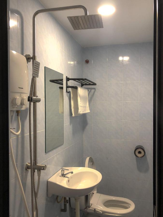 Hotel Hako Xpress Skudai Baru Johor Bahru Exterior foto
